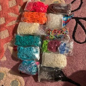 RAINBOW LOOM BANDS and clips